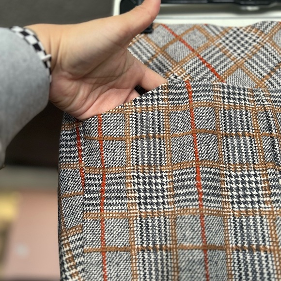 Torrid Pocket Pixie Flare Studio Luxe Ponte High-Rise Pants sz L NWT - Picture 2 of 5